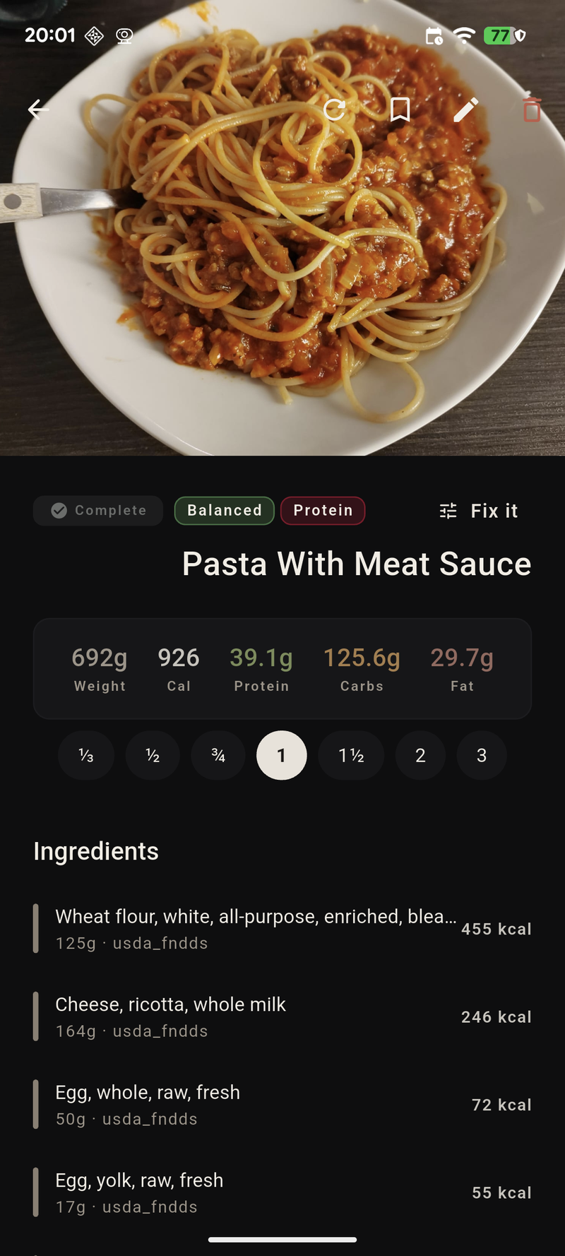 Adra result screen: a photo of spaghetti with meat sauce recognized as 'Pasta With Meat Sauce', with estimated weight, calories, protein, carbs, and fat.
