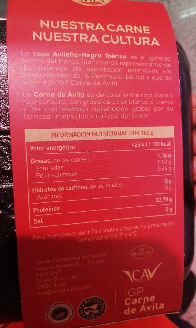 A Spanish nutrition label reading Valor energetico 425 kJ / 101 kcal per 100 g.